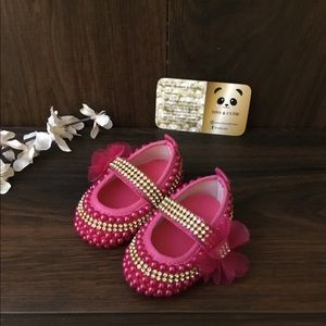 Pearl baby shoes